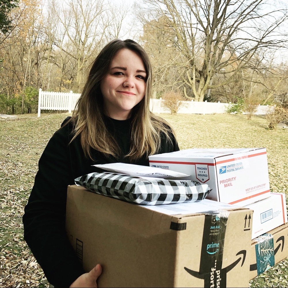 Meet your Posher, Danielle - Picture 6 of 6